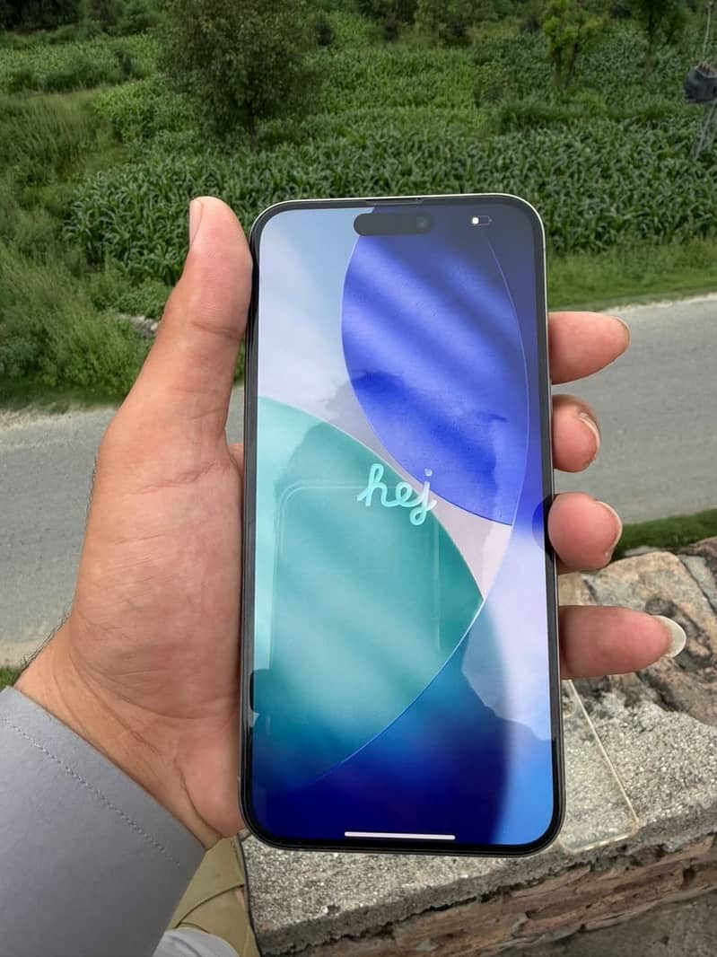 iPhone 15 pro max 2