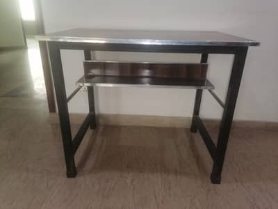Custom-Built Computer Tables for Sale