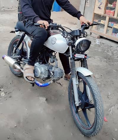 Honda CD 70 Cafe Racer