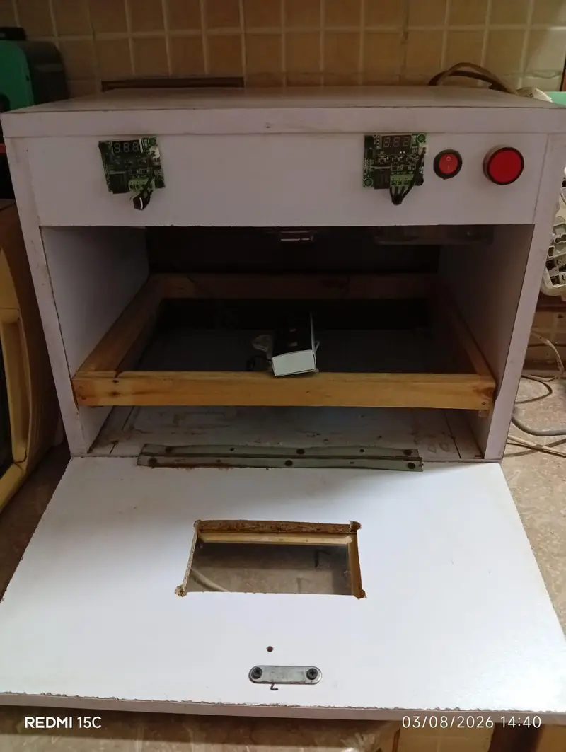 Incubator — photo 4