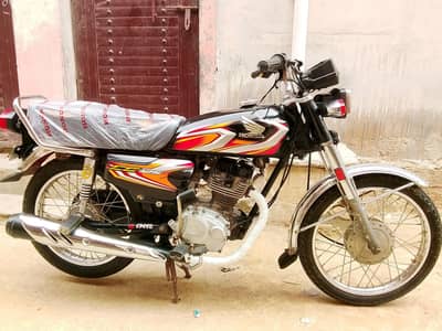 Honda125 Model 2021 Hyderabad number ha urgent sell