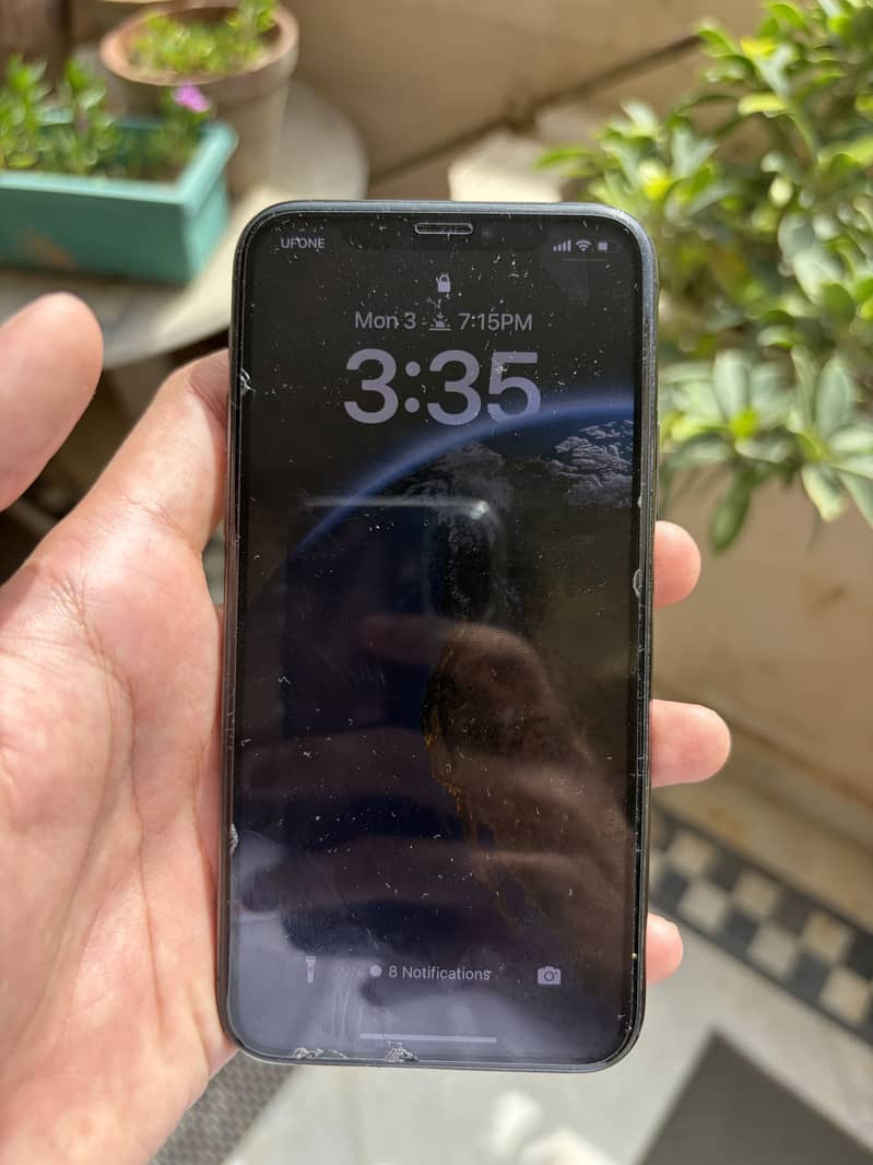 Apple iPhone 11 Pro 1