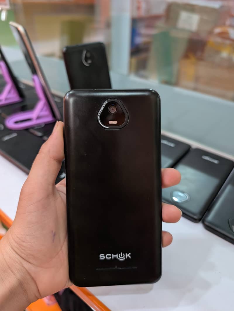 Sharp Aquos Crystal 0