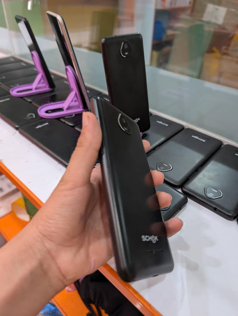 Sharp Aquos Crystal 1