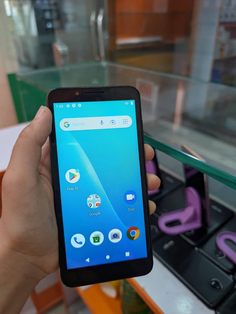 Sharp Aquos Crystal 3