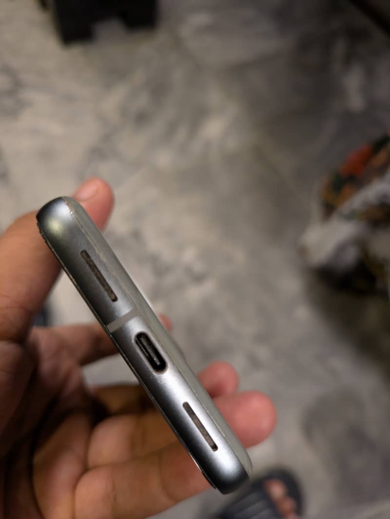 Google Pixel 8 3