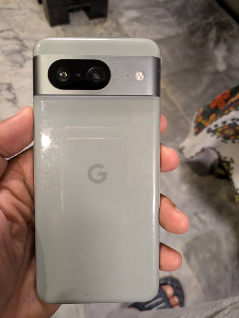 Google Pixel 8 5