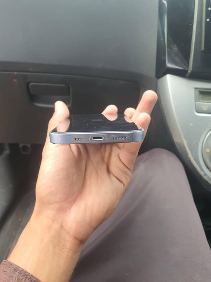 Apple iPhone 14 4