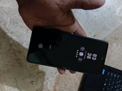 Samsung Mobile A52 6gb 128gb finger in display