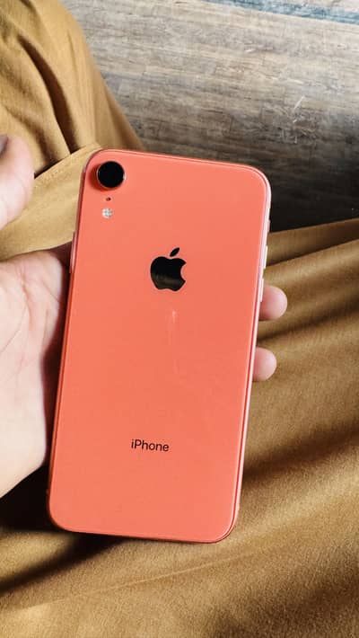 Apple iPhone XR
