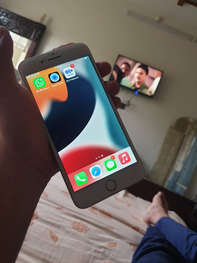 Apple iPhone 7 Plus 5