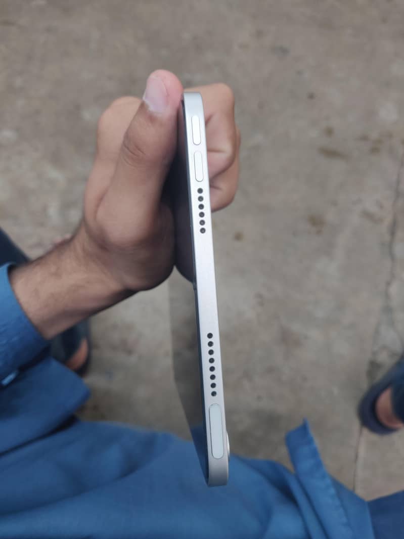 APPLE  MINI 7  5