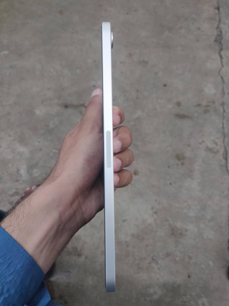 APPLE  MINI 7  6