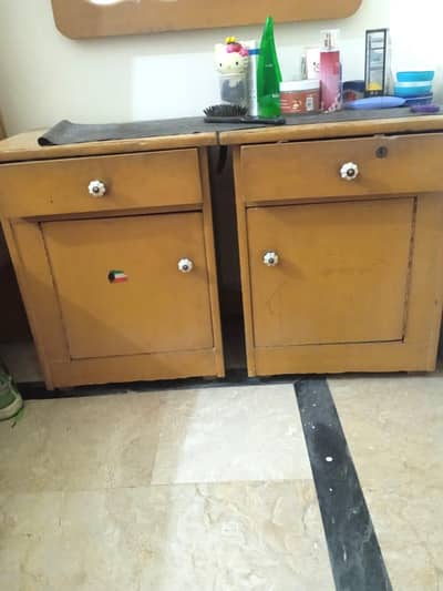 2 side tables and mirror for sale