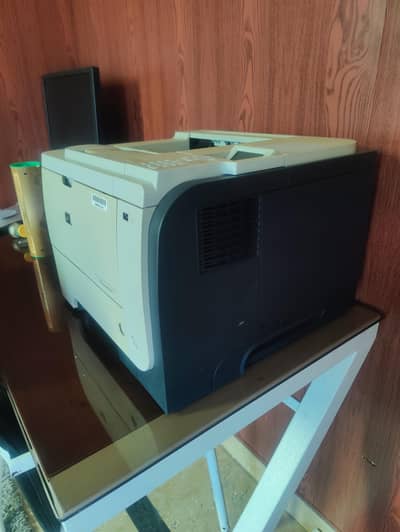 HP laserjet P 3015