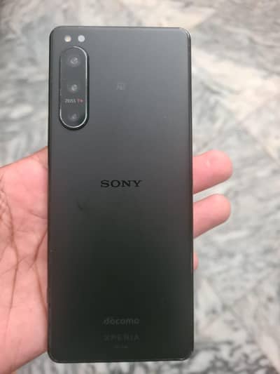 Sony 5 mark 4 8gb 128 gb. .