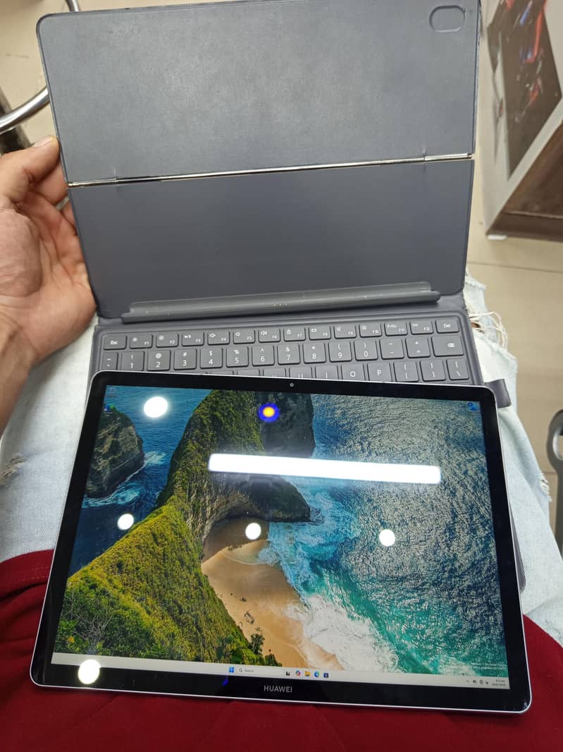 Huawei matebook E tablet 4