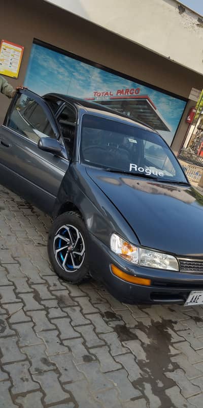 Toyota Corolla 1994 SE saloon limited