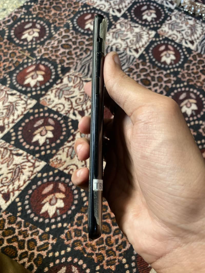 One Plus 6T 4