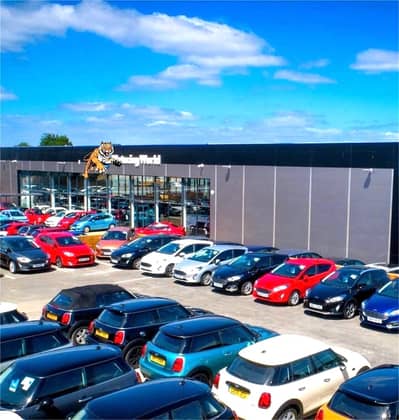 I-9 Main Road 12,000 Sqft Car Dealership Showroom available