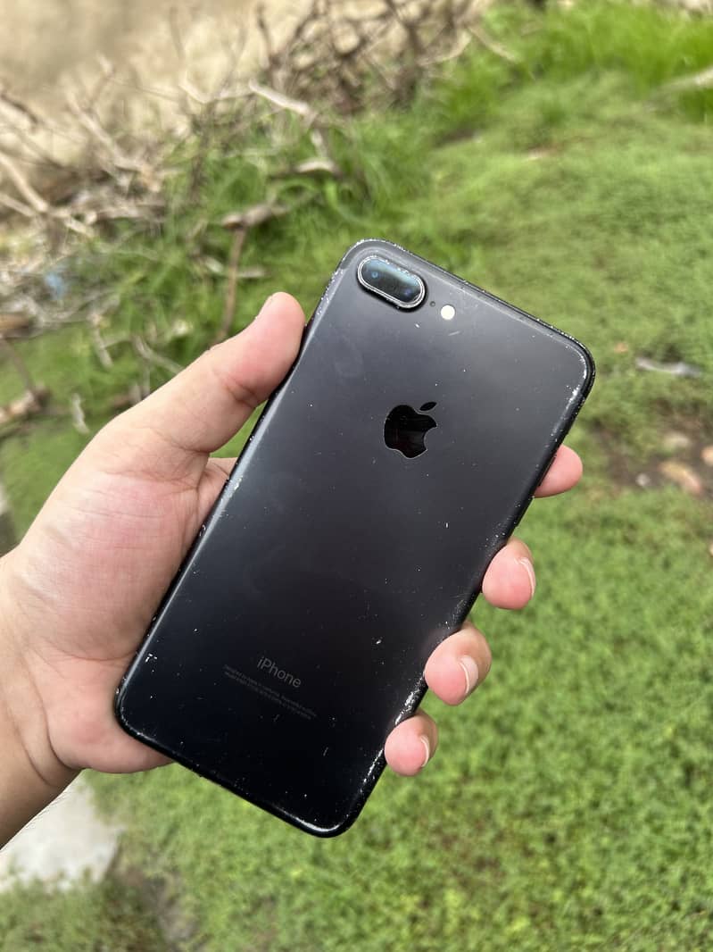 Apple iPhone 7 Plus 6