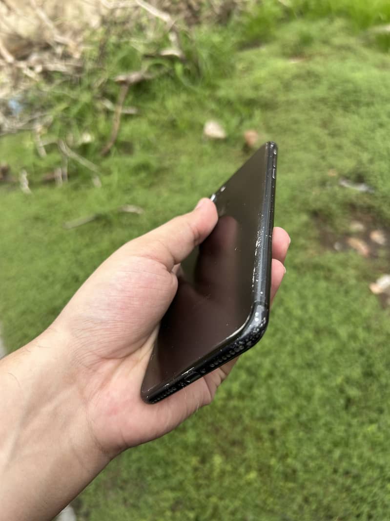 Apple iPhone 7 Plus 8