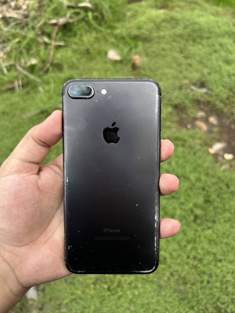 Apple iPhone 7 Plus 11