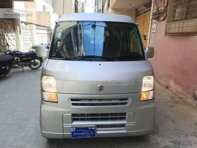 Suzuki Every 2011