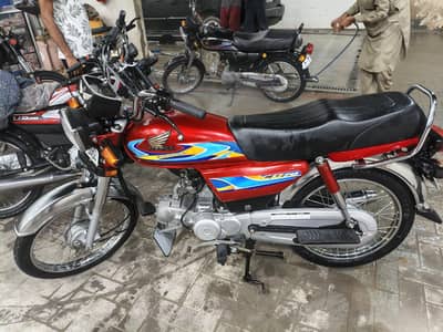 2026 model Honda Cd 70cc sirf 5100 km chala hoa haiy condition 10 by 9