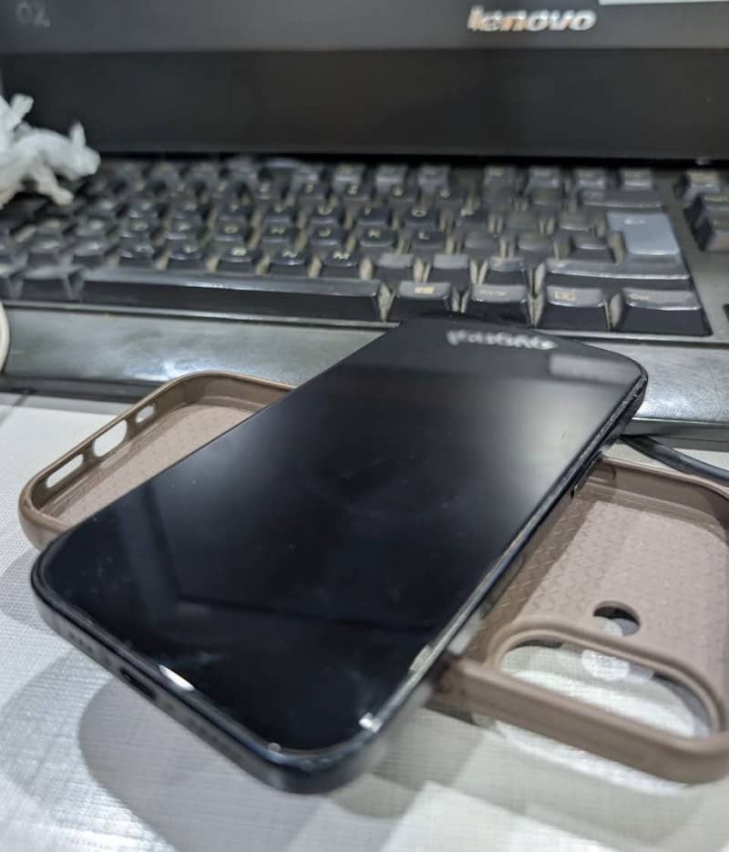 iPhone 16 jv 3