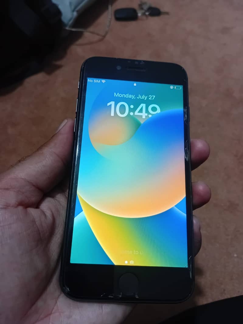 Iphone 8 10/10 condition 0