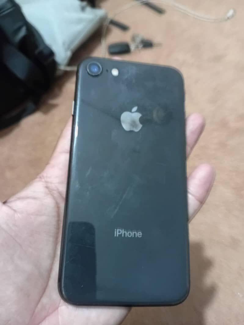 Iphone 8 10/10 condition 1