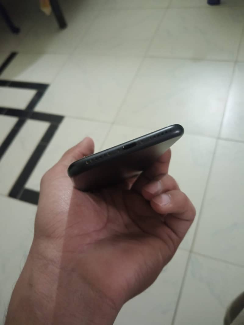 Apple iPhone 7 4