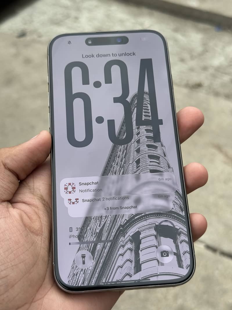 Apple iPhone 15 Pro Max 3