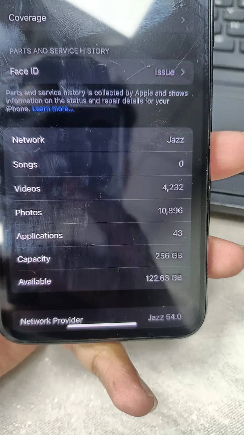 Apple iPhone X 4