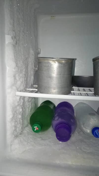 Dawlance larg size fridge