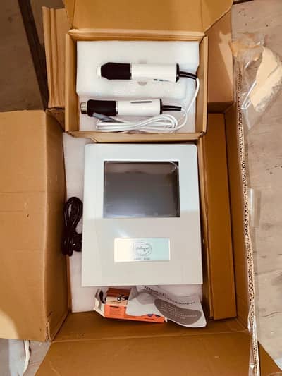 Oxygeneo Facial Machine (GeneO+ by Pollogen) - Brand New Box Packed