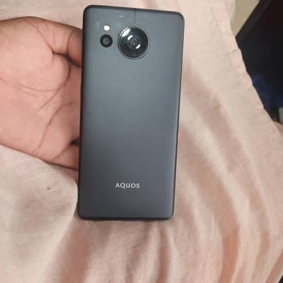 Sharp Aquos Sense7 plus