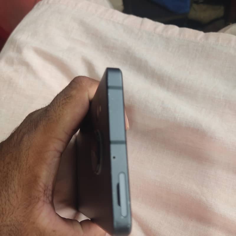 Sharp Aquos Sense7 plus 3