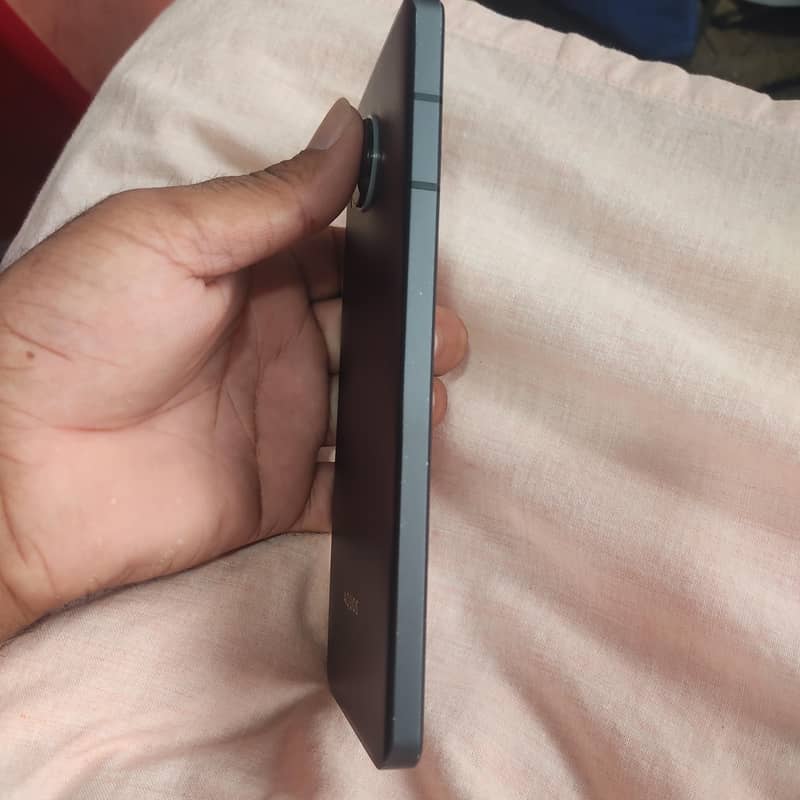 Sharp Aquos Sense7 plus 5