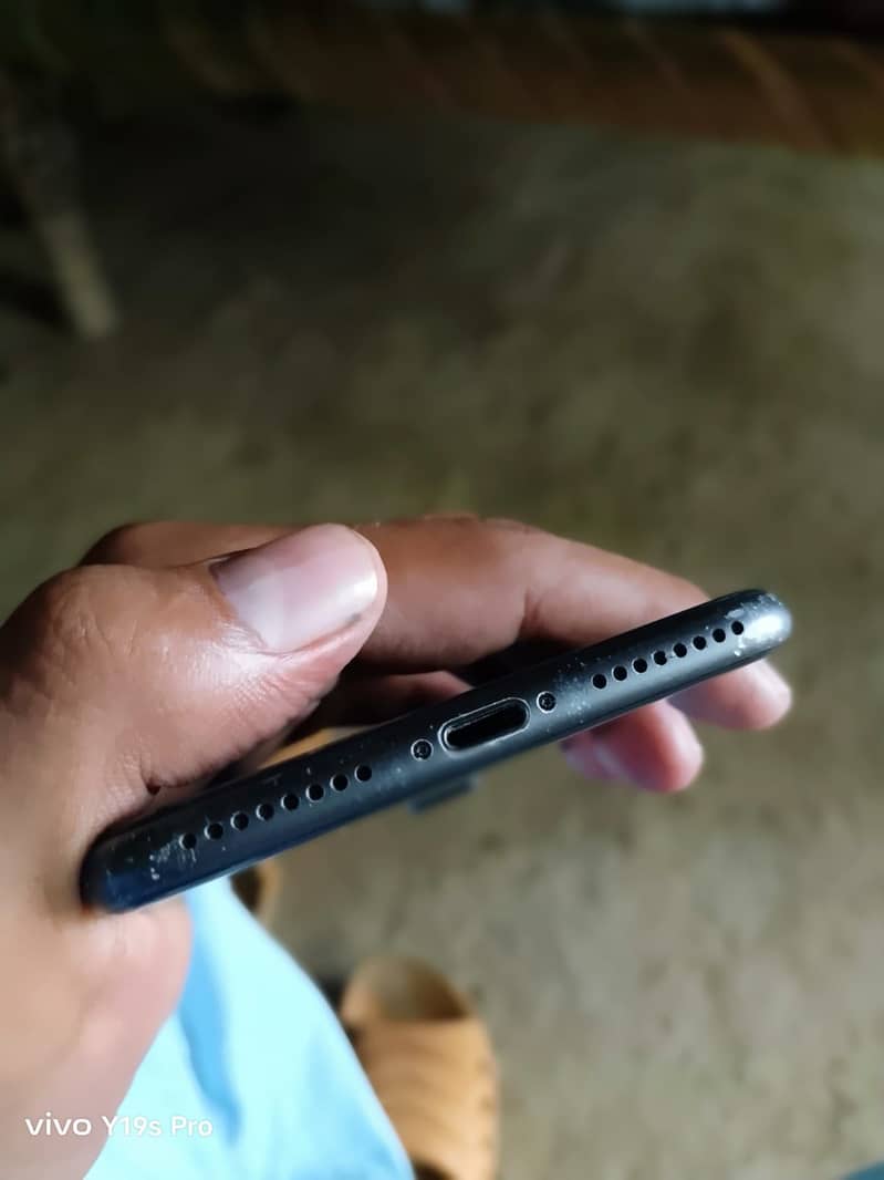 Apple iPhone 8 Plus 6