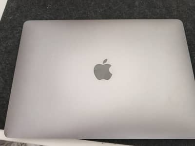 For Sale: Mint Condition Apple MacBook Air M1 (2020) | 8GB RAM | 256G