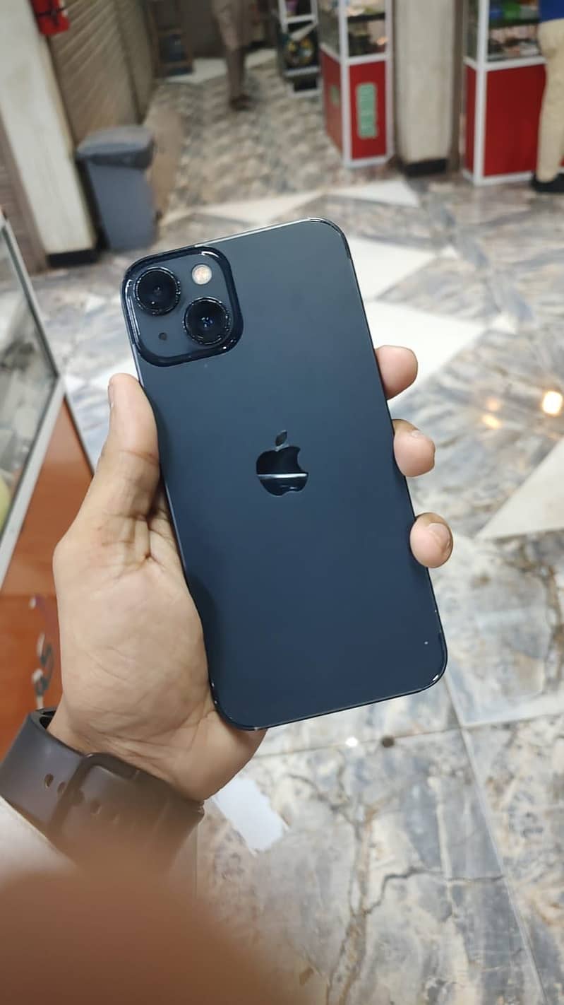 Apple iPhone 13 1