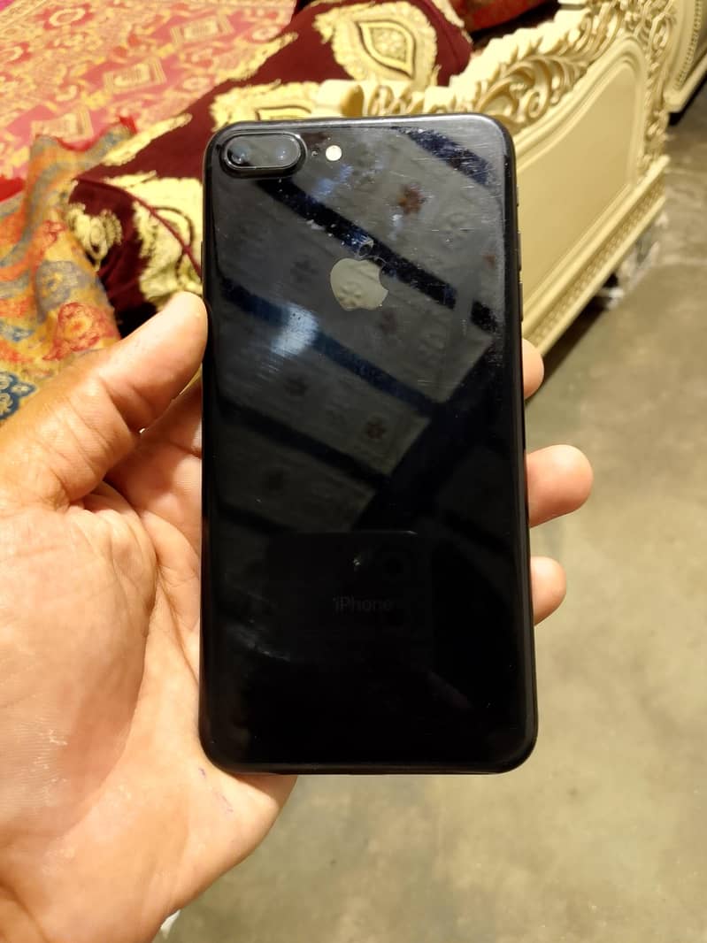 Apple iPhone 7 Plus 3