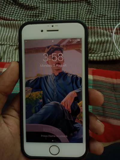 Apple iPhone 7