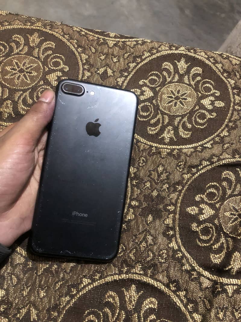 Apple iPhone 7 Plus 3