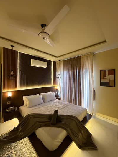 2 Bedrooms Luxury Furnished Apartment is Available For Rent in Bahria Town Lahore