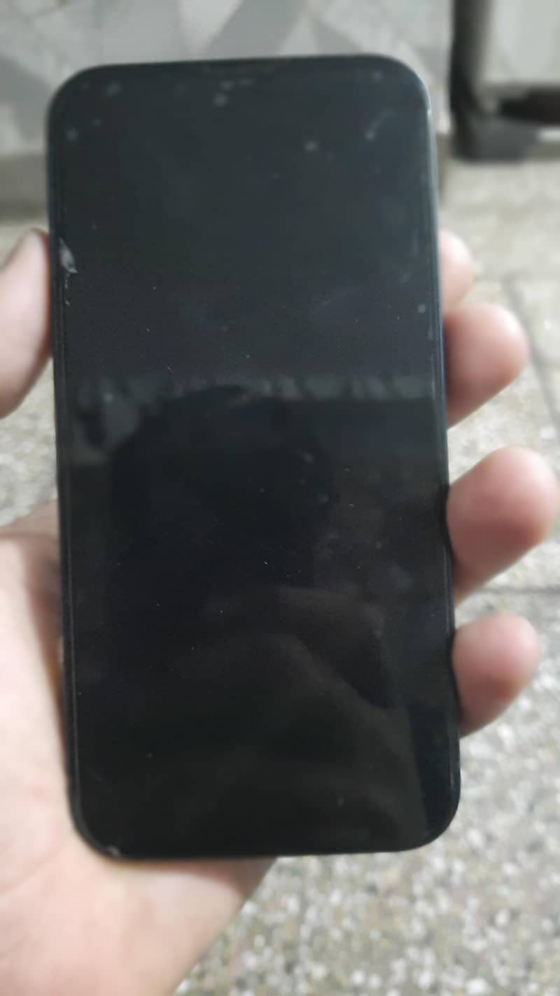 Apple iPhone 13 2