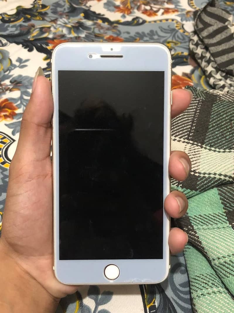 Apple iPhone 7 Plus 1