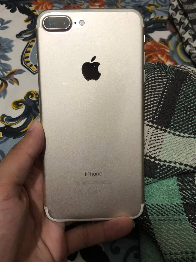 Apple iPhone 7 Plus 2